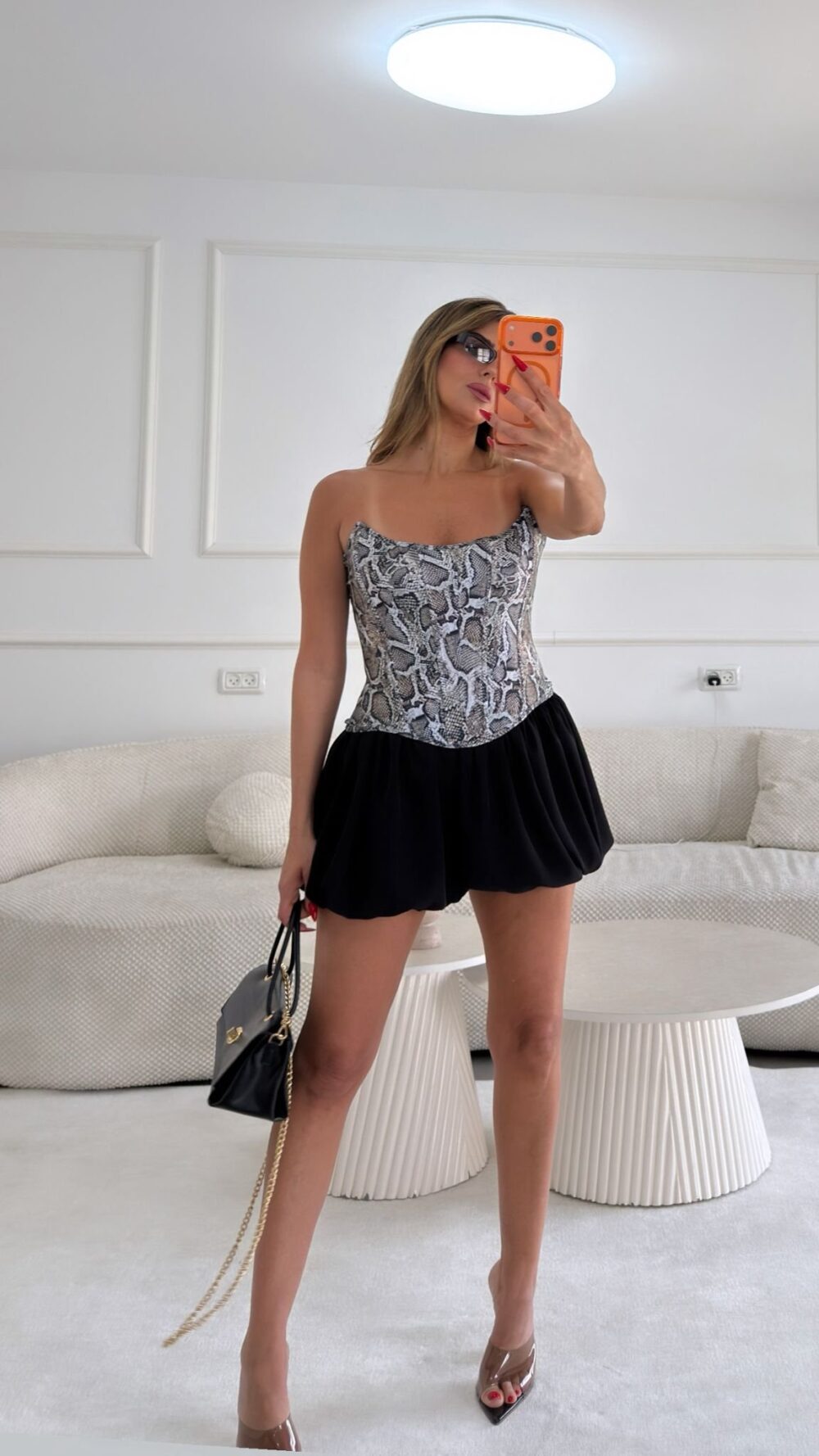 מחוך אלמירה מנוחש