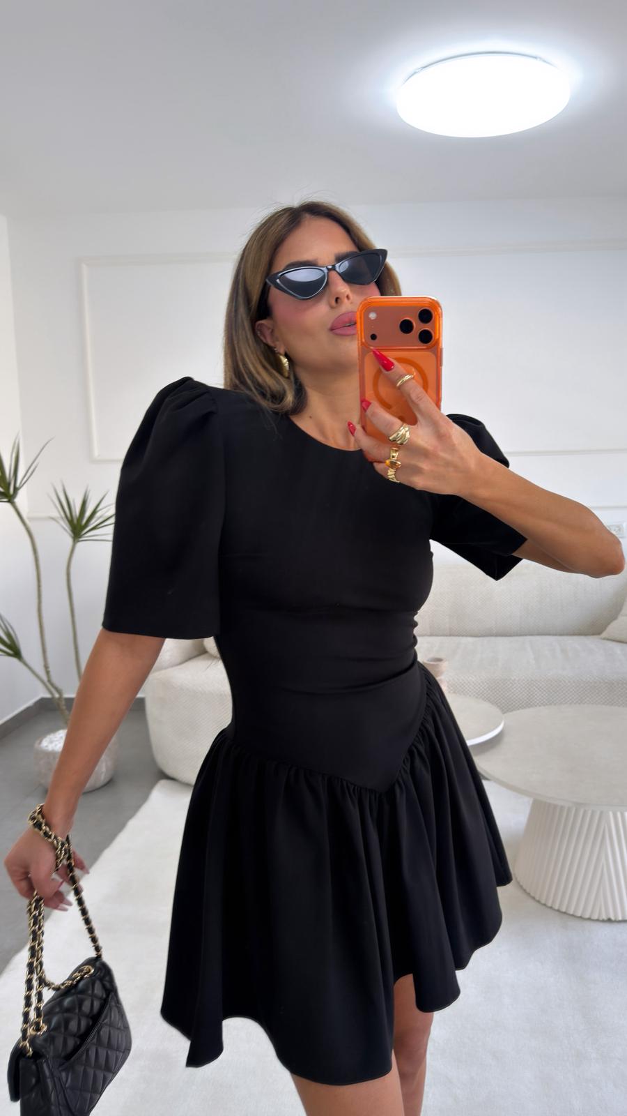 שמלת פריסיל⁩ שחורה