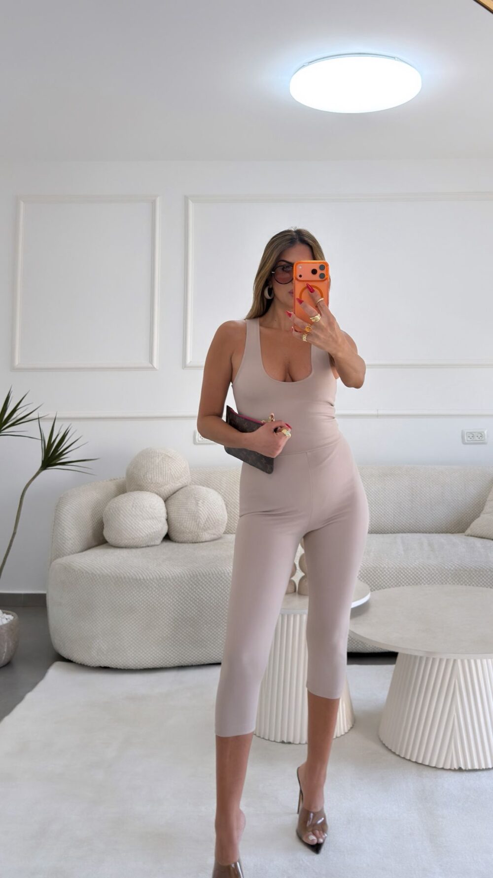 אוברול בוסט⁩ אבן