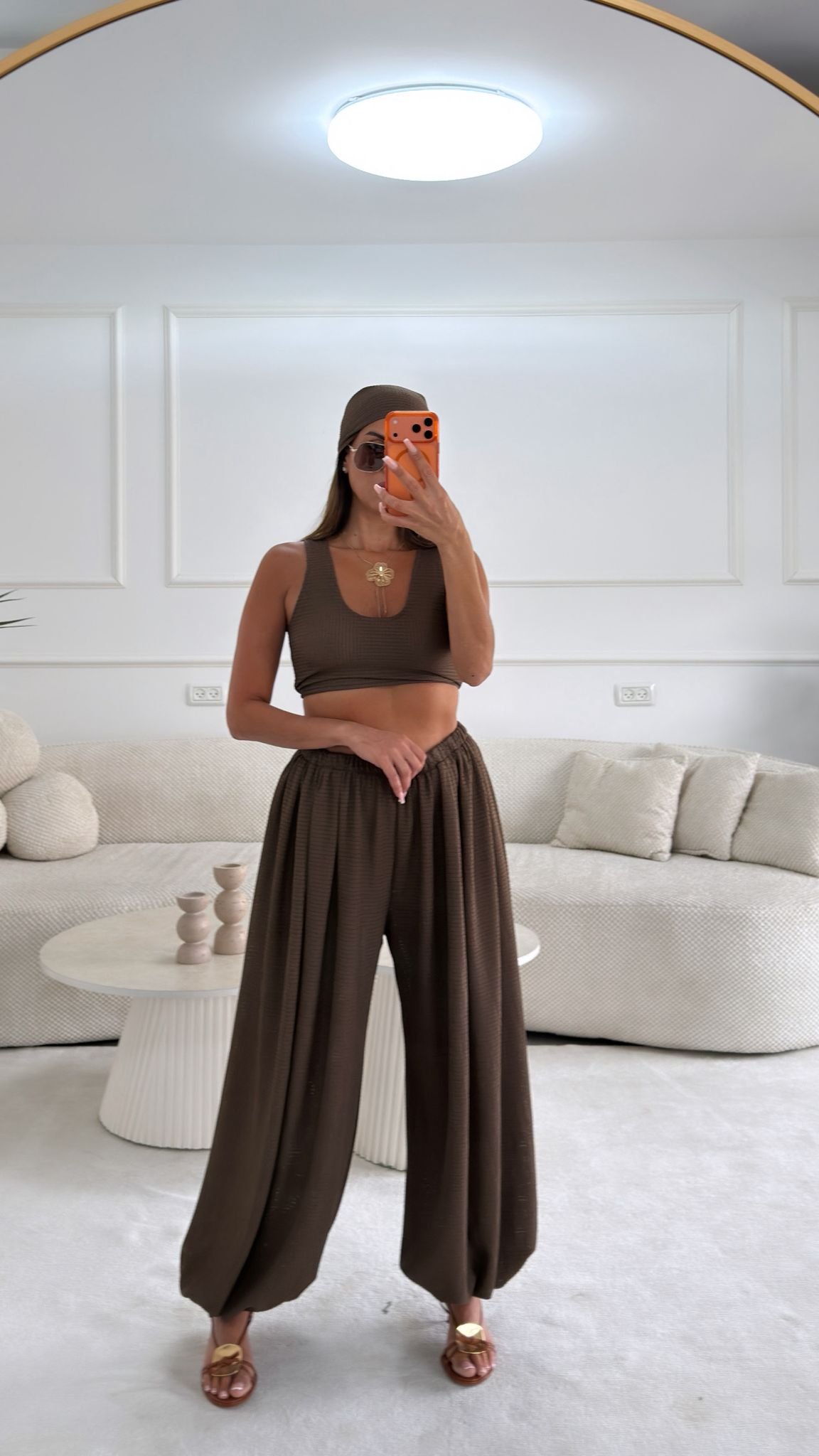 חליפת מייסי חום כהה – תמונה 2